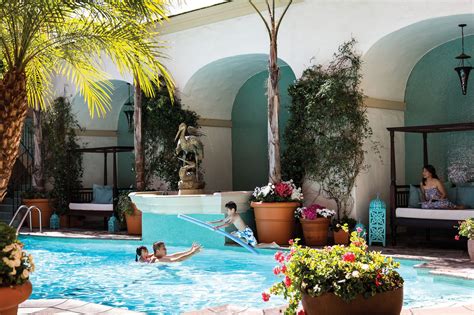 Pool at Beverly Wilshire, family | Suites at Beverly Wilshire, Beverly Hills | Family friendly 