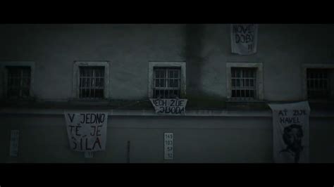 Ti se proto vzbouřili a na téměř dva týdny věznici obsadili. Film Amnestie je inspirován vzpourou ve věznici v ...
