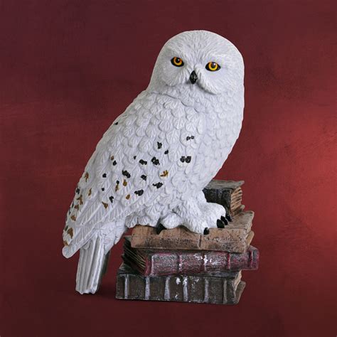 Distributed by warner bros., the series consists of eight fantasy films1. Hedwig - Harry Potter Magische Tierwesen Figur | Elbenwald