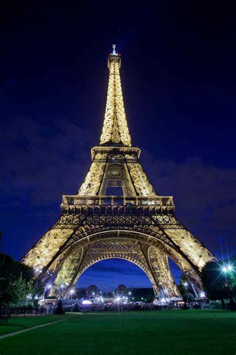 Tourism Eiffel Tower