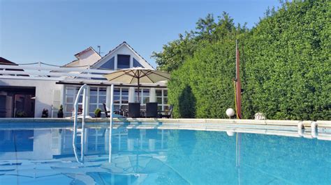 This hotel is located directly on the shores of lake steinhude and features its own haus am meer steinhude. Urlaub Steinhuder Meer | Hotel Garni Haus Ottenlock am ...