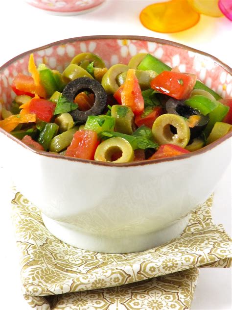 Plateful Olive Salad — A Simple Middle Eastern Mezedhe Aka The Meze Dish
