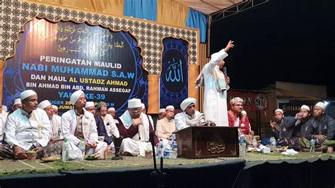 Indonesia kembali berduka, habib ali bin abdurrahman bin ahmad assegaf meninggal dunia. Vol 1 - Habib Abdurrahman bin Ahmad Assegaf, Lc - Haul Habib Ahmad Puger - YouTube
