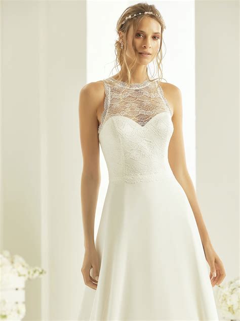 Home link tipps brautkleider und accessoires von bianco evento. Brautkleid mit Illusion-Neckholder-Ausschnitt von Bianco ...