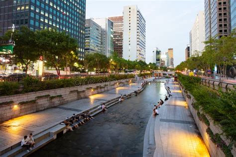Cheonggyecheon River In Seoul Editorial Photo Image Of Park