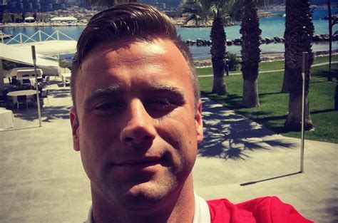 Siedlce, 20 febbraio 1980) è un calciatore polacco, portiere del legia varsavia. Artur Boruc, jakiego nie znacie. 'Tęsknie za Wami' i ...