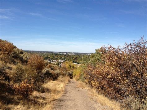 Short And Sweet Fall Hikes In Idaho With A Spectacular End View Only In Your State