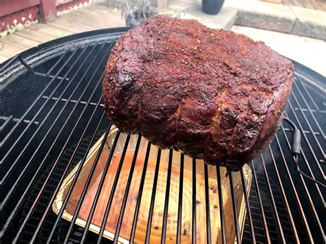 While prime rib might be on your holiday menu every year, i guarantee that you've never had a prime rib like this! Smoked Prime Rib - Rub the Beef
