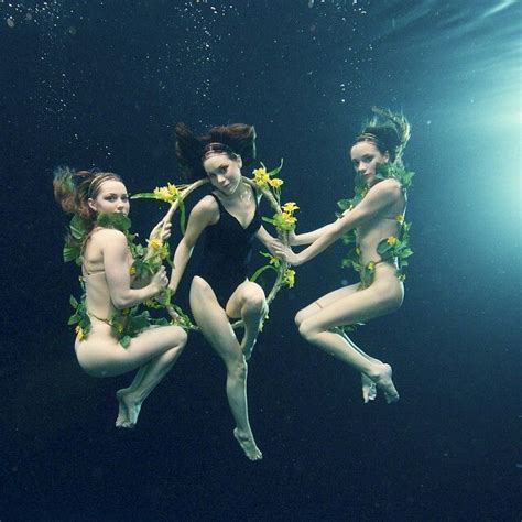 Underwater Photography Of Aquabatix A Synchronized Swim Team