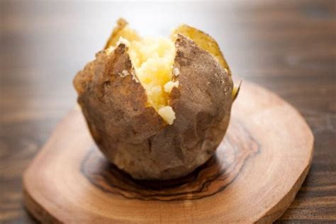 How To Keep Baked Potatoes Warm At Home And On The Go Baking Kneads