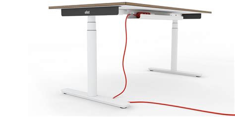 Der schreibtisch kabel verstecken produkttest hat erkannt, dass das gesamtfazit des verglichenen testsiegers das testerteam besonders herausgestochen hat. Höhenverstellbare Schreibtische und Kabelmanagement ...