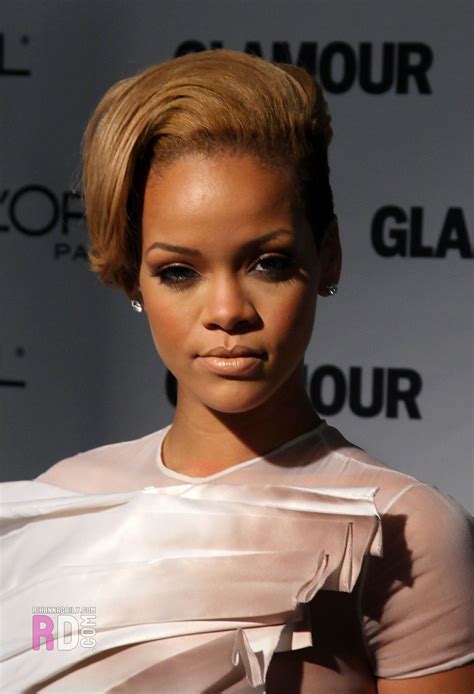 Pin By Lucy Lu On Rihanna Rihanna Glamour Appearance