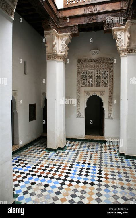 D Tail Architectural La Medersa Ben Youssef L Cole Islamique