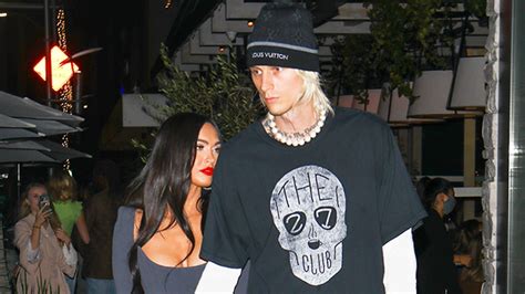 Megan Fox And Machine Gun Kelly Were Photographed Having A Pda Filled Date Night Uromi Voice