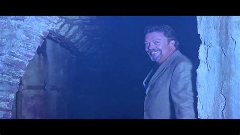 Scary movie 2 (2001) description: Tim Curry Chuckle Scary Movie 2 - YouTube