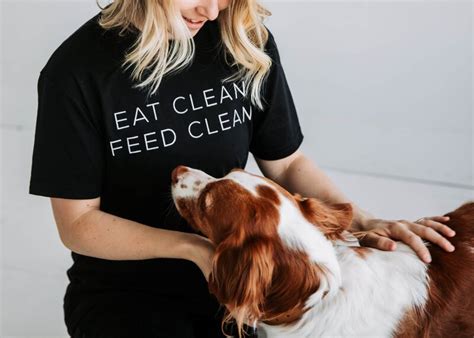 For most dogs, a good diet transition will look like this: How To Transition Your Dog to a Raw Diet | Primal Pooch