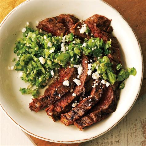 Southwest Flank Steak With Fresh Tomatillo Salsa Recipe Clean Eating Dinner Tomatillo Salsa