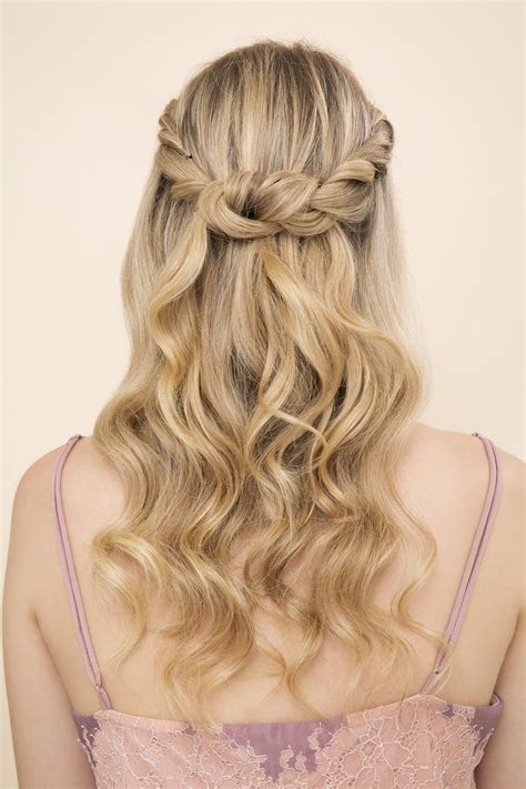30 Best Half Up Half Down Prom Hairstyles All Things Hair 2765