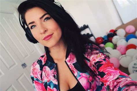 Kittyplays Sexy Pictures Influencers Gonewild
