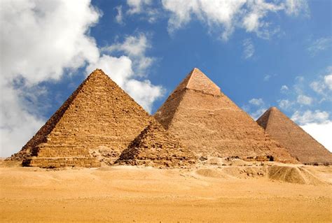 Scientists Discover Huge Void In The Great Pyramid Of Giza