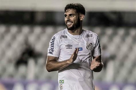 Jun 13, 2021 · matheus bahia dispara em velocidade pela esquerda acompanhado de yuri alberto, ele ganha do camisa 11 colorado, invade a área e lucas ribeiro tira a bola de qualquer maneira 18' 1ºt Inter acerta contratação de Yuri Alberto | Futebol na Veia