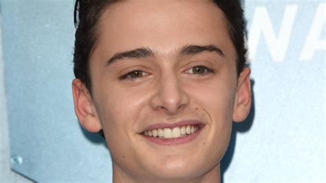 Stranger Things Star Noah Schnapp Comes Out As Gay In Viral Tiktok
