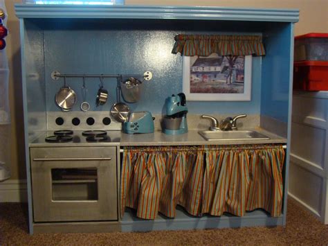 Turn an old ladder into a clothes hanging closet from living corrier. Crispy Mom: Make a Play Kitchen out of your Old ...
