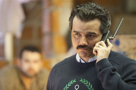 Netflix Το εθιστικό Narcos με ήρωα τον Πάμπλο Εσκομπάρ Trailer