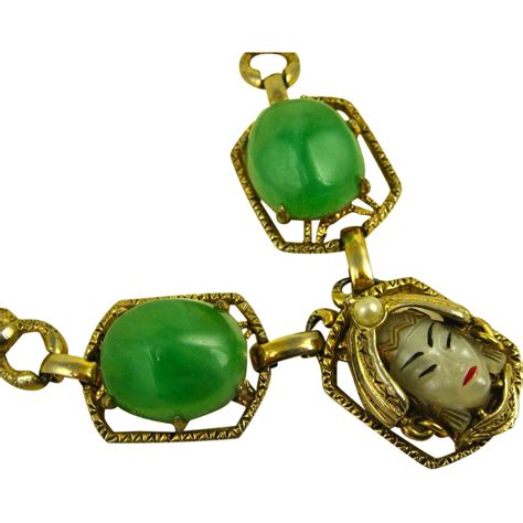 Vintage Superb Unsigned Selro Selini Asian Princess Lucite Necklace ~ 1950s Vintage Jewels