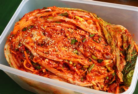 This kimchi recipe shows you everything you need to know about how to make traditional cabbage kimchi. Korean food photo: Kimchi! - Maangchi.com