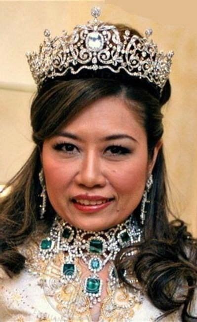 Check spelling or type a new query. RoyalDish - Tiara - page 204Malaysian: Tengku Nurul ...