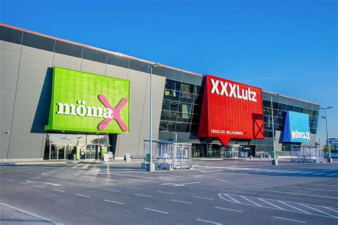 Alle wichtigen informationen zum xxxlutz soforthilfeprogr…amm findet ihr hier: XXXLutz - Verkauf in Österreich startet am Samstag mit ...