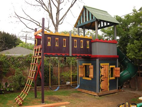 They can spend hours playing inside it with their toys and friends instead of laying down indoors with the latest gadgets. 7 Outdoor Playhouse Ideas your Children are Going to Love! - DipFeed