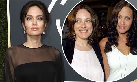 She has previously lost her mother, grandmother and aunt to cancer. Angelina Jolie Mom : Angelina Jolie Looks Like Mom ...
