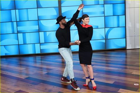 Jessica Biel Does Dirty Dancing Lift On Ellen It S Amazing