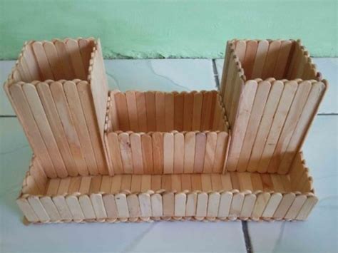 Apakah kamu pernah berkreasi membuat kerajinan tangan dari stik es krim? 4 Kerajinan Tangan dari Stik Es Krim