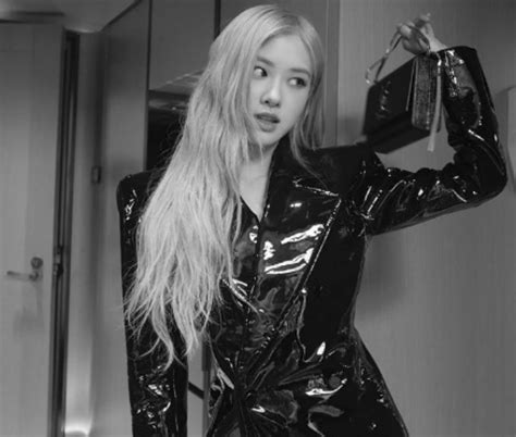 Discover images and videos about blackpink rose from all over the world on we heart it. Rosé de BLACKPINK muestra un "look mágico" en Instagram