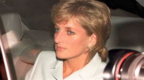 Diana hercegnő unokahúga, lady kitty spencer a royal ascotnál fordult. Diana hercegnő 20 évvel ezelőtt halt meg | 24.hu