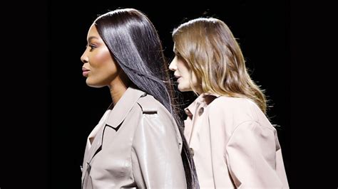 Supermodels Naomi Campbell And Carla Bruni Close Tods Ss23 Runway