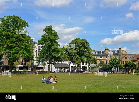 Hersham Green Hi Res Stock Photography And Images Alamy