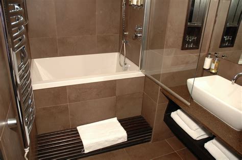 The Benefits of a Japanese Deep Soaking Bath - Cabuchon