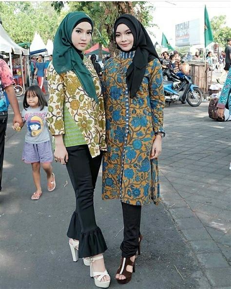 Model baju atasan blouse wanita muslim simple terbaru. √ 50+ Model Baju Batik Terbaru (Kombinasi, Atasan, Couple ...