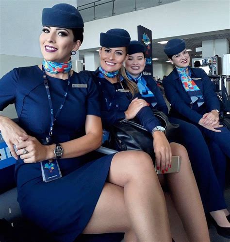 Pin Oleh Ali Şefik Di Flight Attendant Mode Wanita Wanita Cantik Wanita