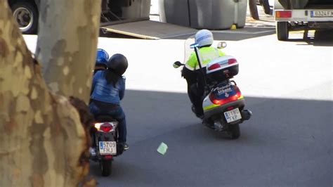 Guàrdia Urbana City Police De Barcelona 42 Youtube