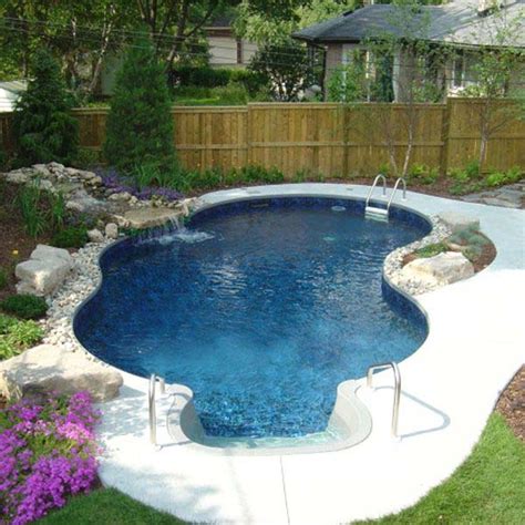 Fiberglass pools need the least maintenance. 25+ Fabulous Small Backyard Designs with Swimming Pool ...
