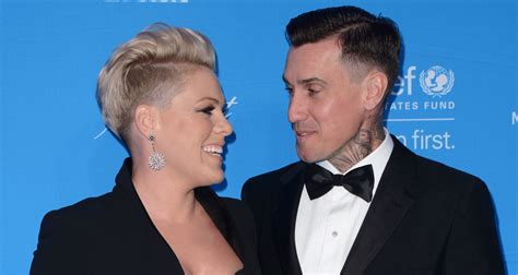 Pinks Husband Carey Hart Gave Her The Coolest Push Present Carey Hart Pink Just Jared