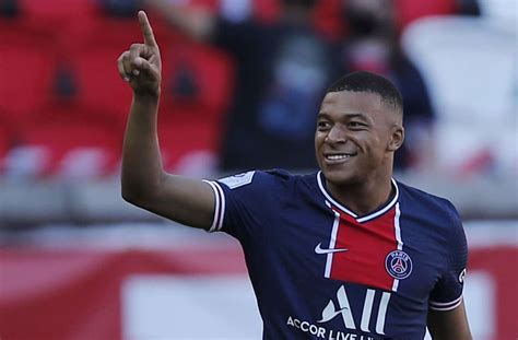 Check out his latest detailed stats including goals, assists, strengths & weaknesses and. Treuebekenntnis für Paris St. Germain: Kylian Mbappé ...