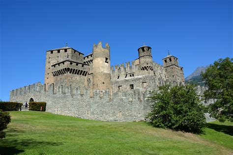 castello di fenis | JuzaPhoto