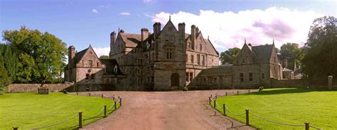 Before rose would play ygritte on game of thrones and make jon snow question his vows when she showed him how she stays. Castle Leslie - Wikipedia