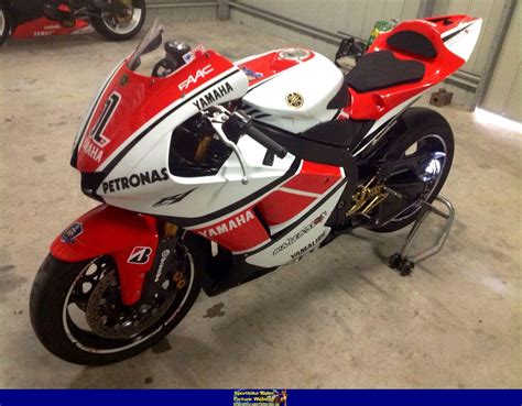 Superbike rider has a rating of 4.2 on the play store, with 8724 votes. Yamaha R1 / M1 Replica | Super bikes, Yamaha sport, Bike rider